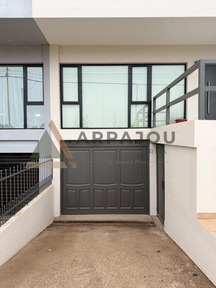 ALQUILER DUPLEX 2 DORM - BARRIO FULCINITTI- CENTENARIO
