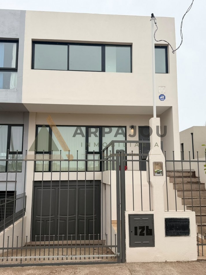 ALQUILER DUPLEX 2 DORM - BARRIO FULCINITTI- CENTENARIO