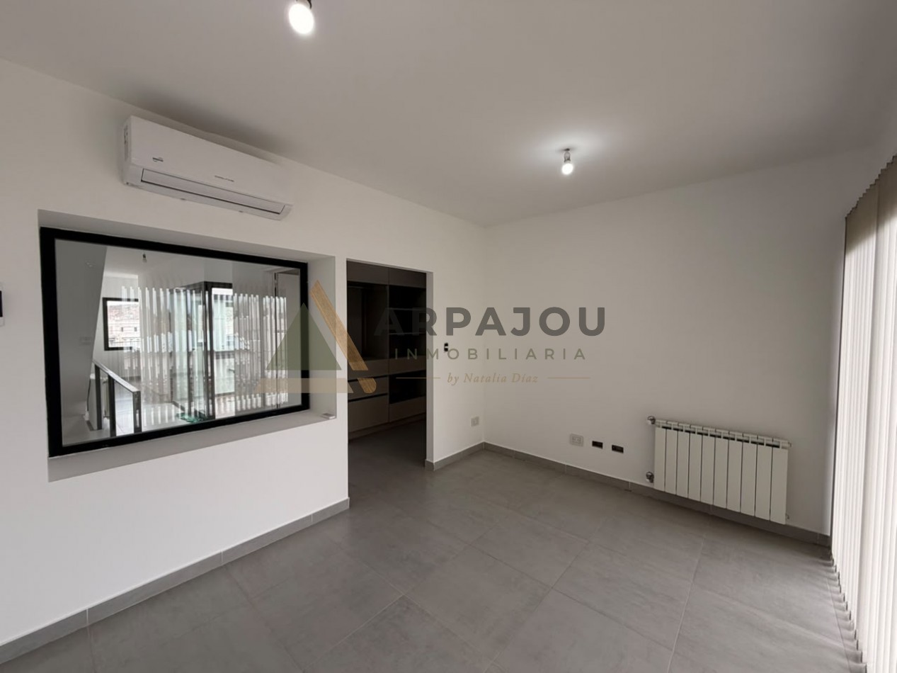 ALQUILER DUPLEX 2 DORM - BARRIO FULCINITTI- CENTENARIO