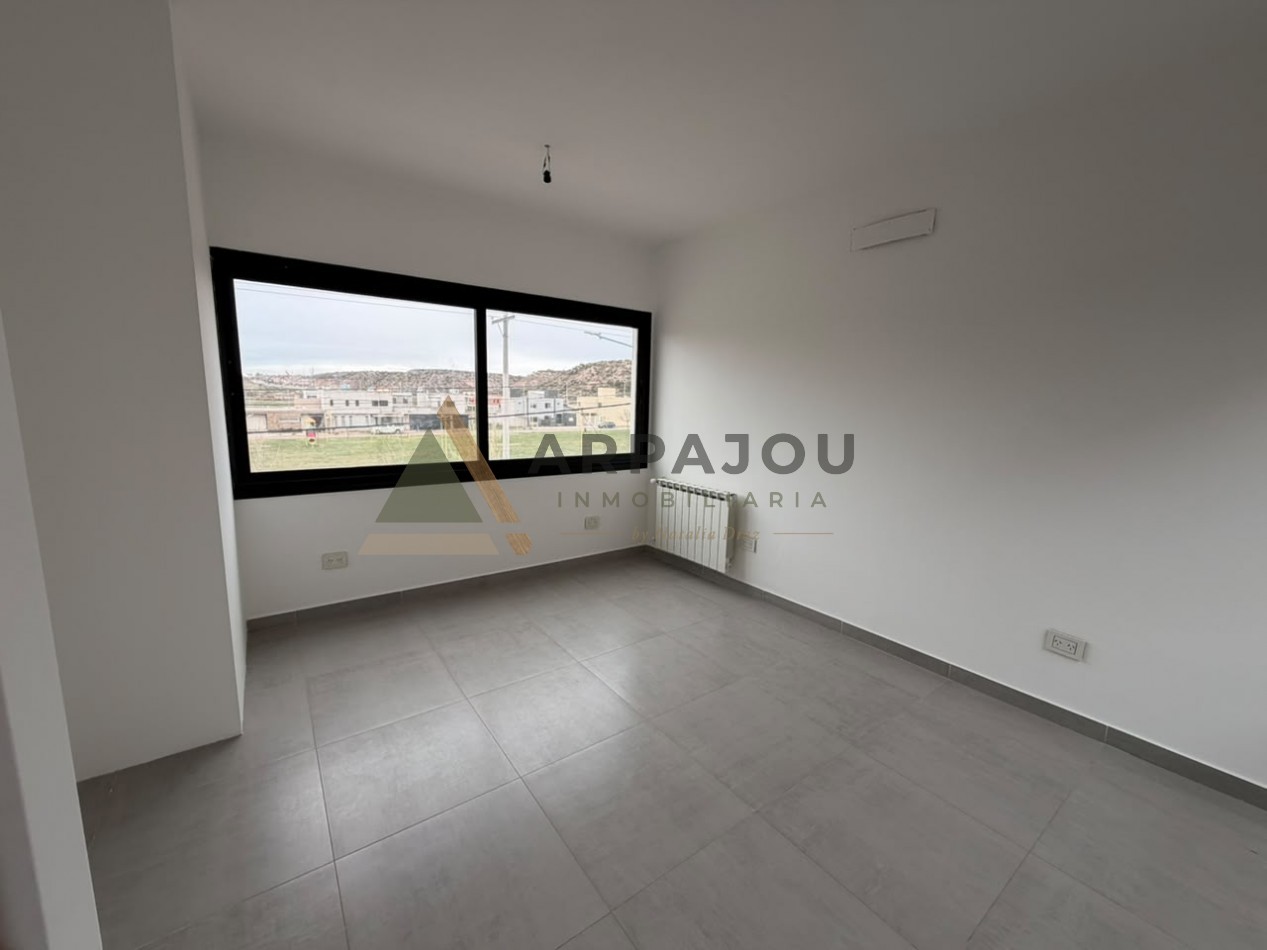 ALQUILER DUPLEX 2 DORM - BARRIO FULCINITTI- CENTENARIO