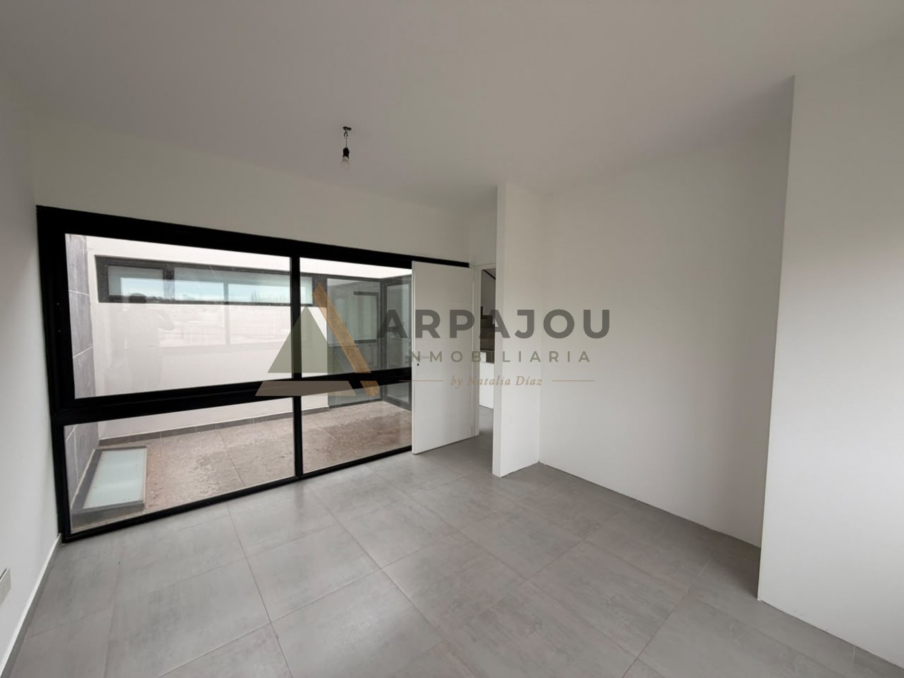 ALQUILER DUPLEX 2 DORM - BARRIO FULCINITTI- CENTENARIO