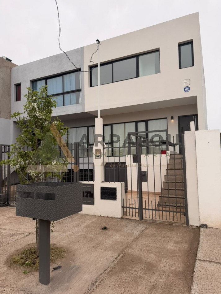 ALQUILER DUPLEX 2 DORM - BARRIO FULCINITTI- CENTENARIO