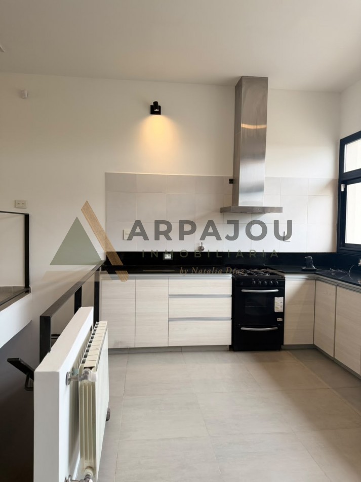 ALQUILER DUPLEX 2 DORM - BARRIO FULCINITTI- CENTENARIO