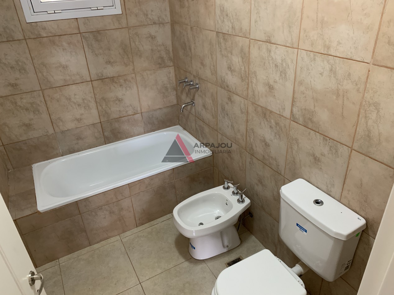 DUPLEX 2 DORM - BARRIO PERTICONE - CENTENARIO