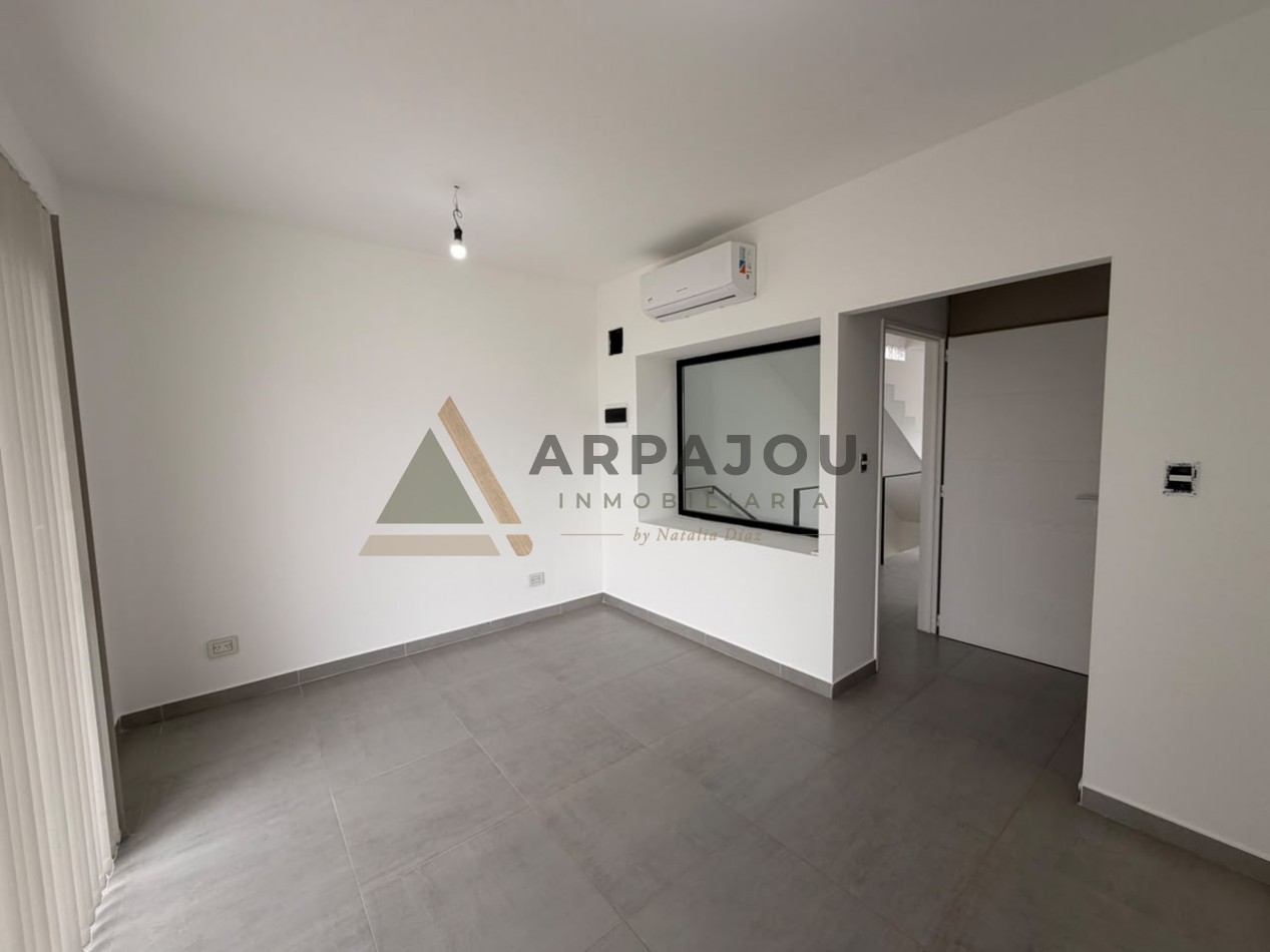 ALQUILER DUPLEX 2 DORM - BARRIO FULCINITTI- CENTENARIO